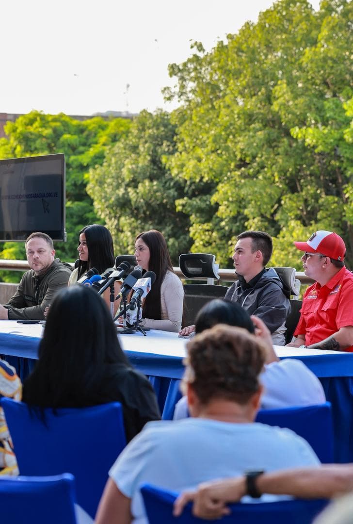 Gabinete Gobernación del Estado Aragua trabajando en comunidad